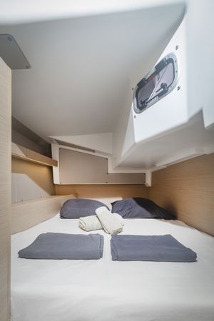 Beneteau Oceanis 34.1 | Pink Floyd