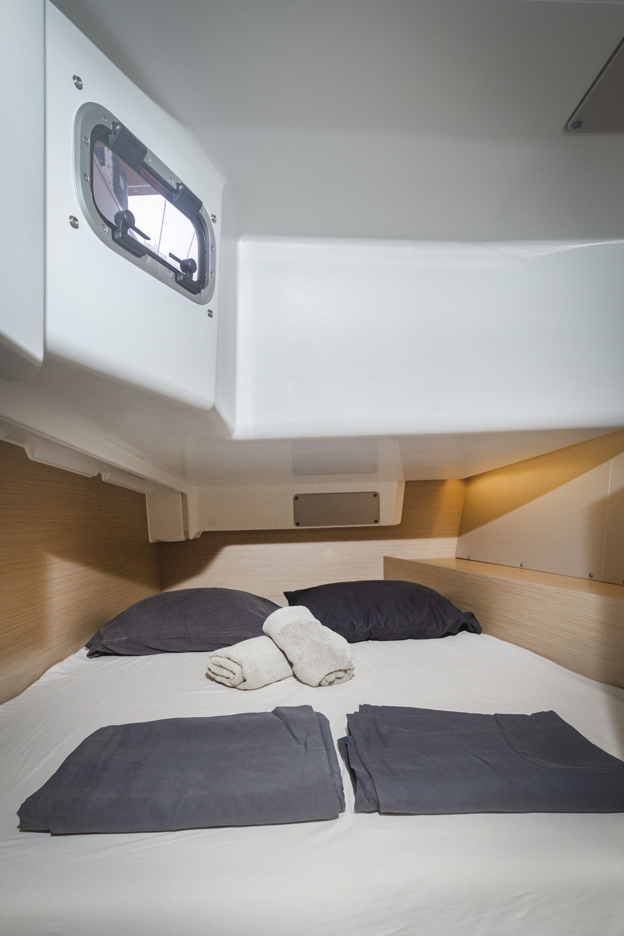 Beneteau Oceanis 34.1 | Pink Floyd