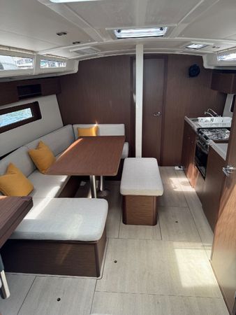Beneteau Oceanis 37.1 | Bora Bora