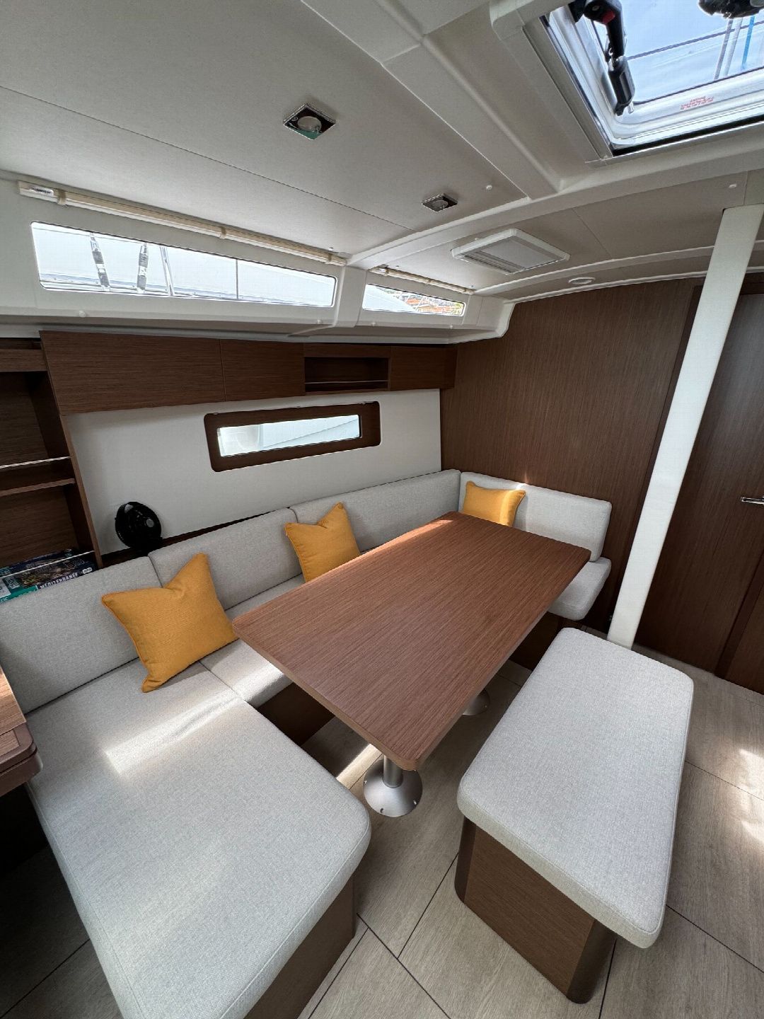 Beneteau Oceanis 37.1 | Bora Bora