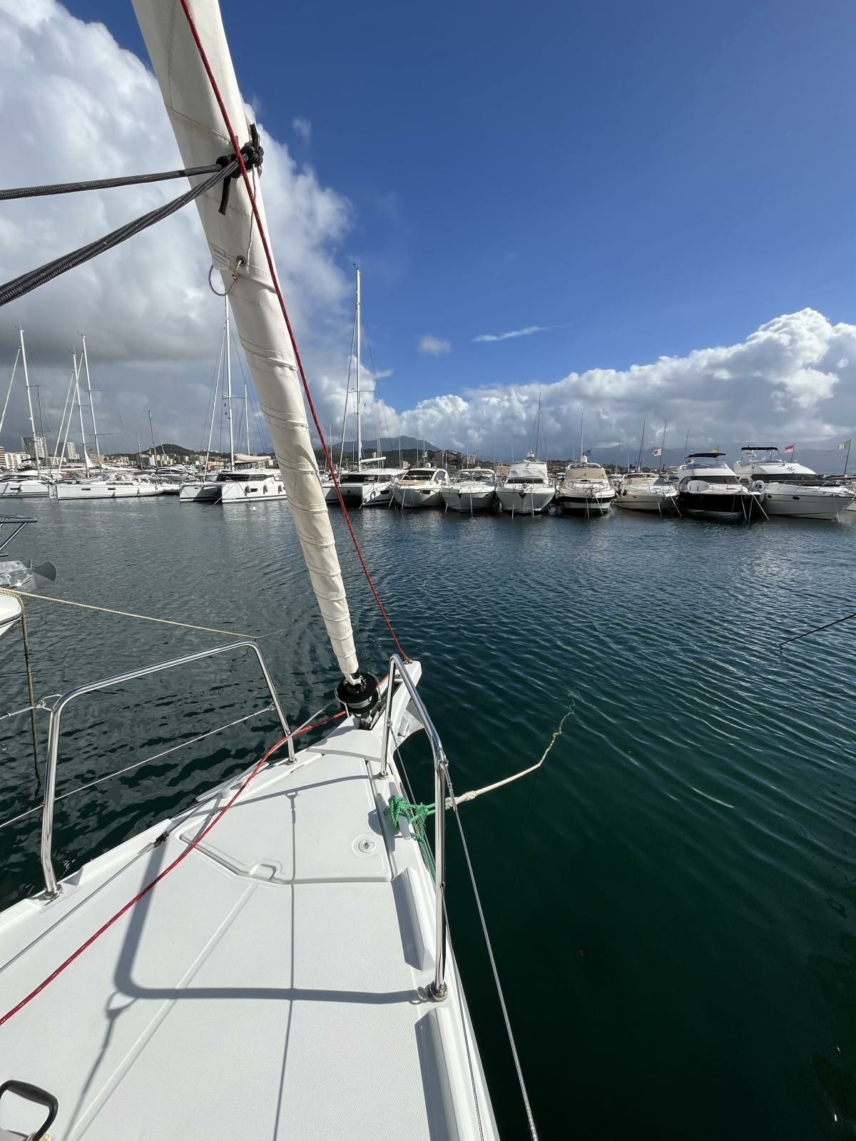 Beneteau Oceanis 37.1 | Bora Bora
