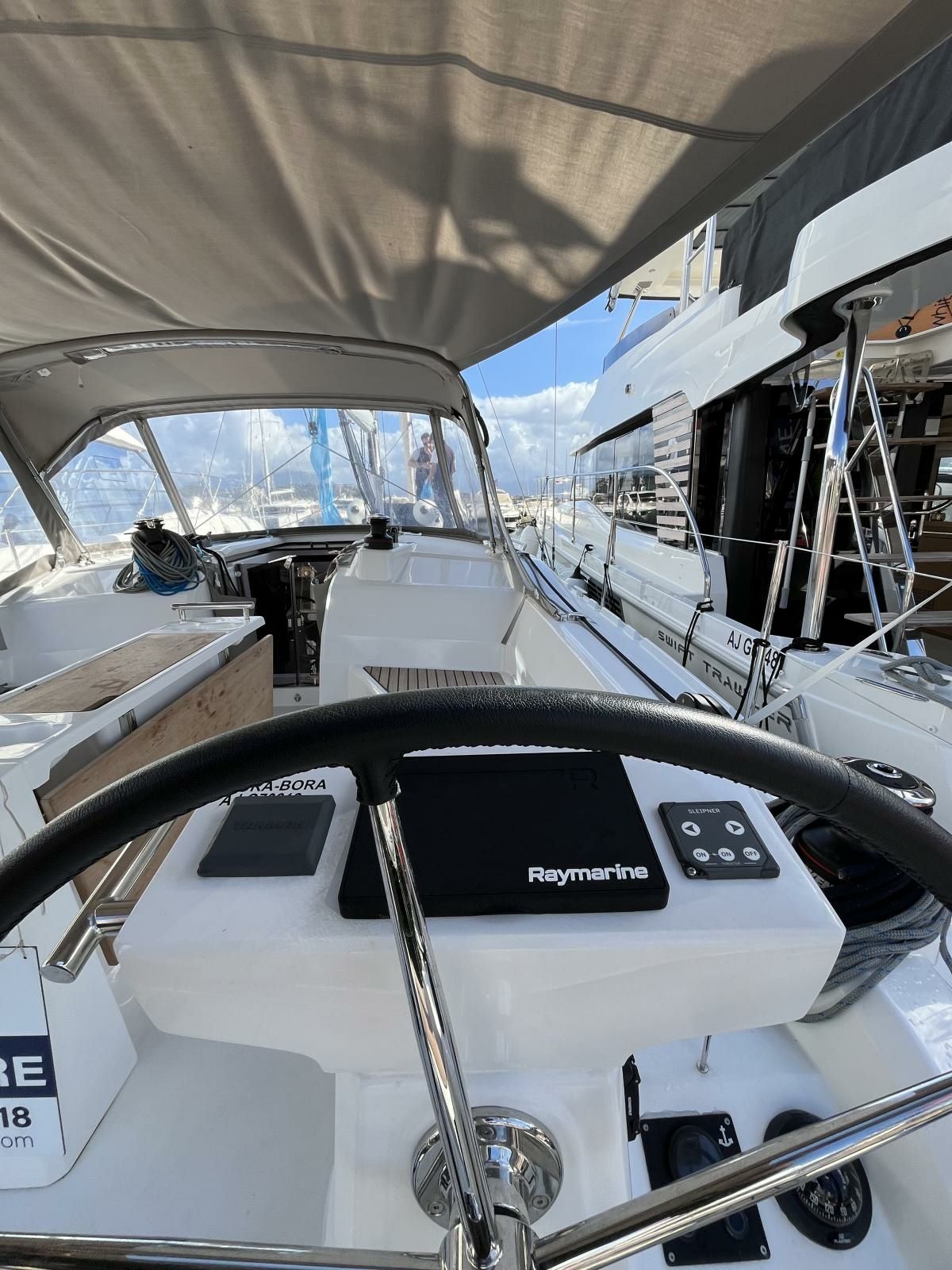 Beneteau Oceanis 37.1 | Bora Bora
