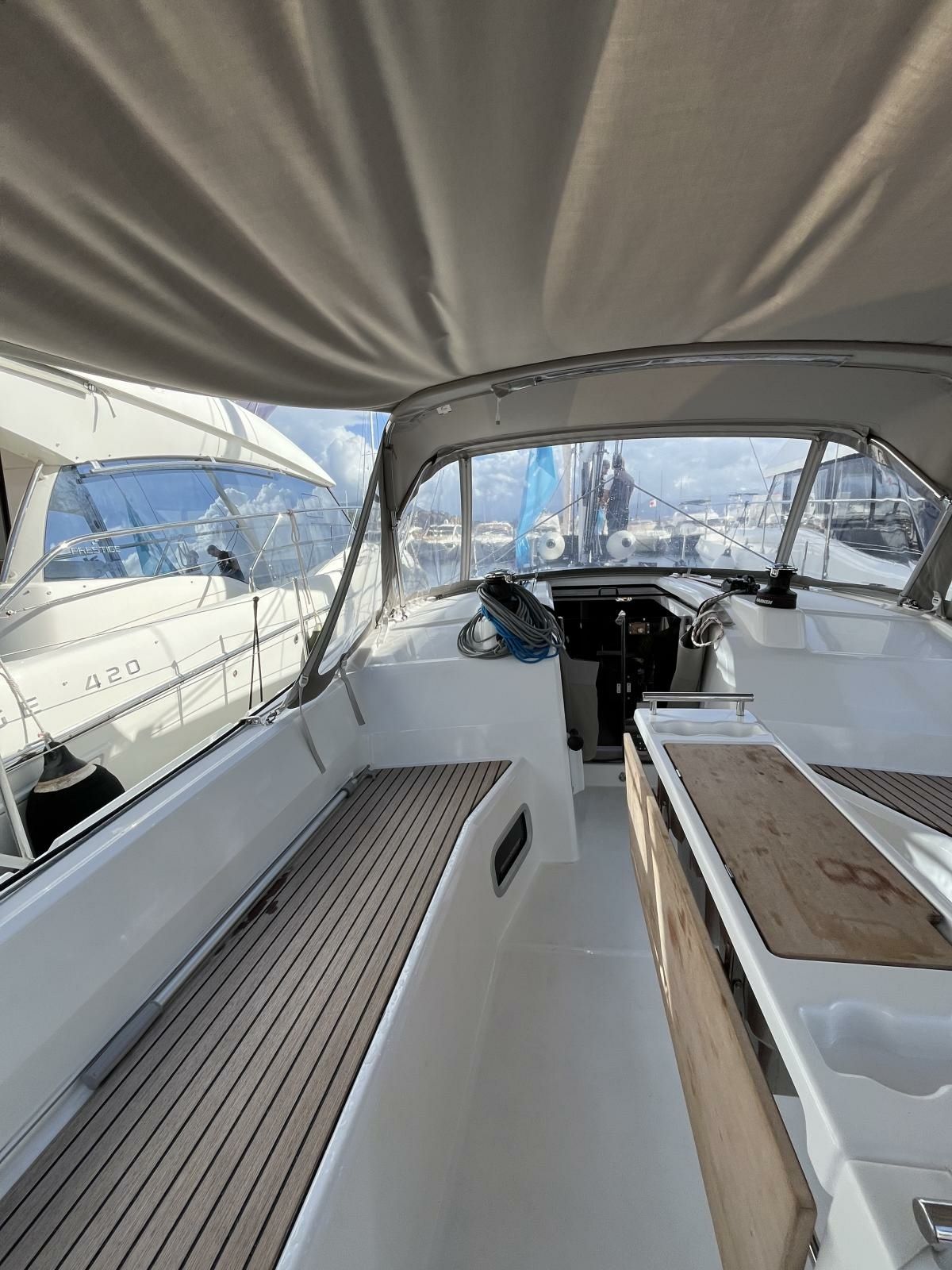 Beneteau Oceanis 37.1 | Bora Bora
