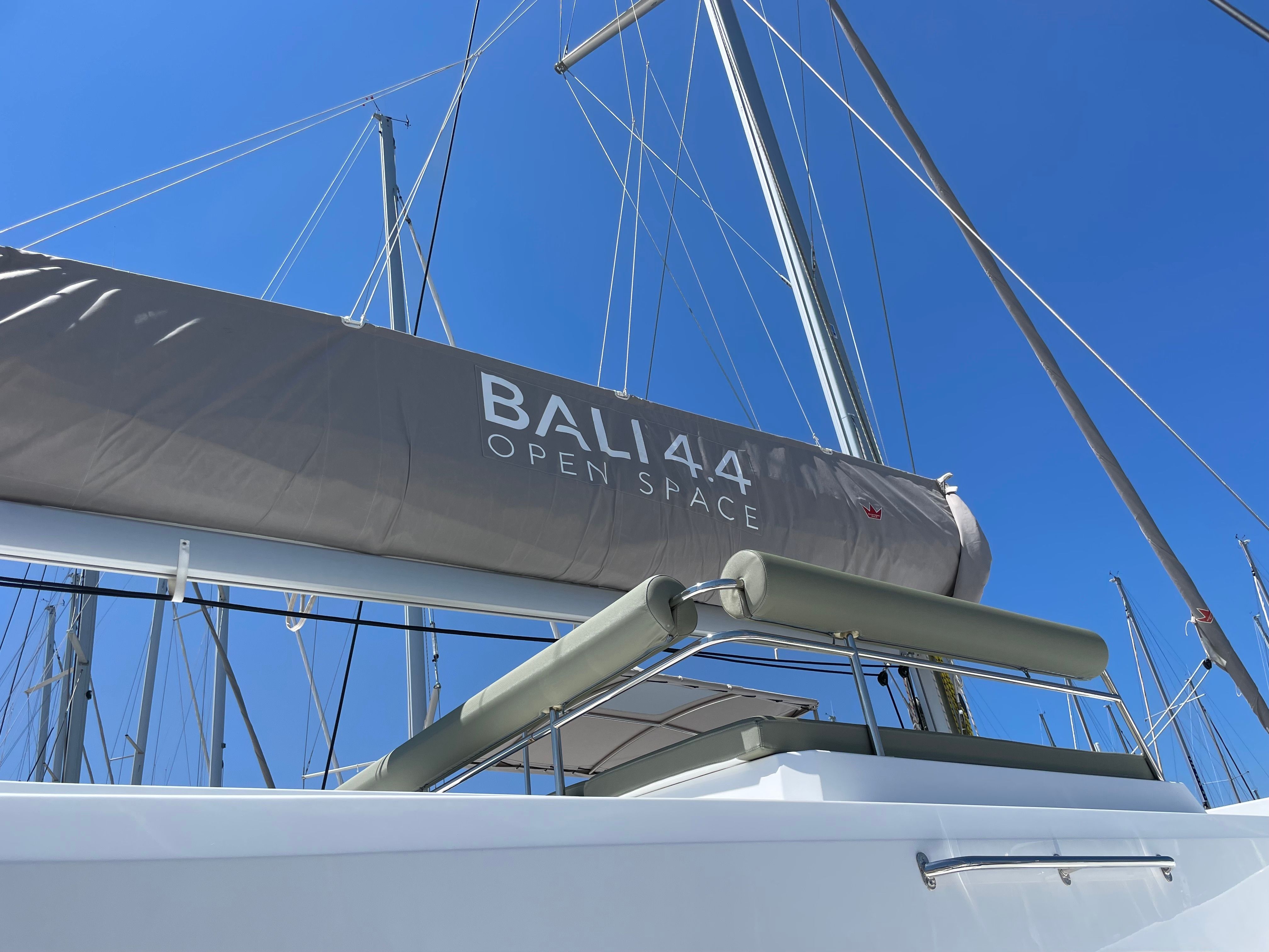 Bali 4.4 | Mela