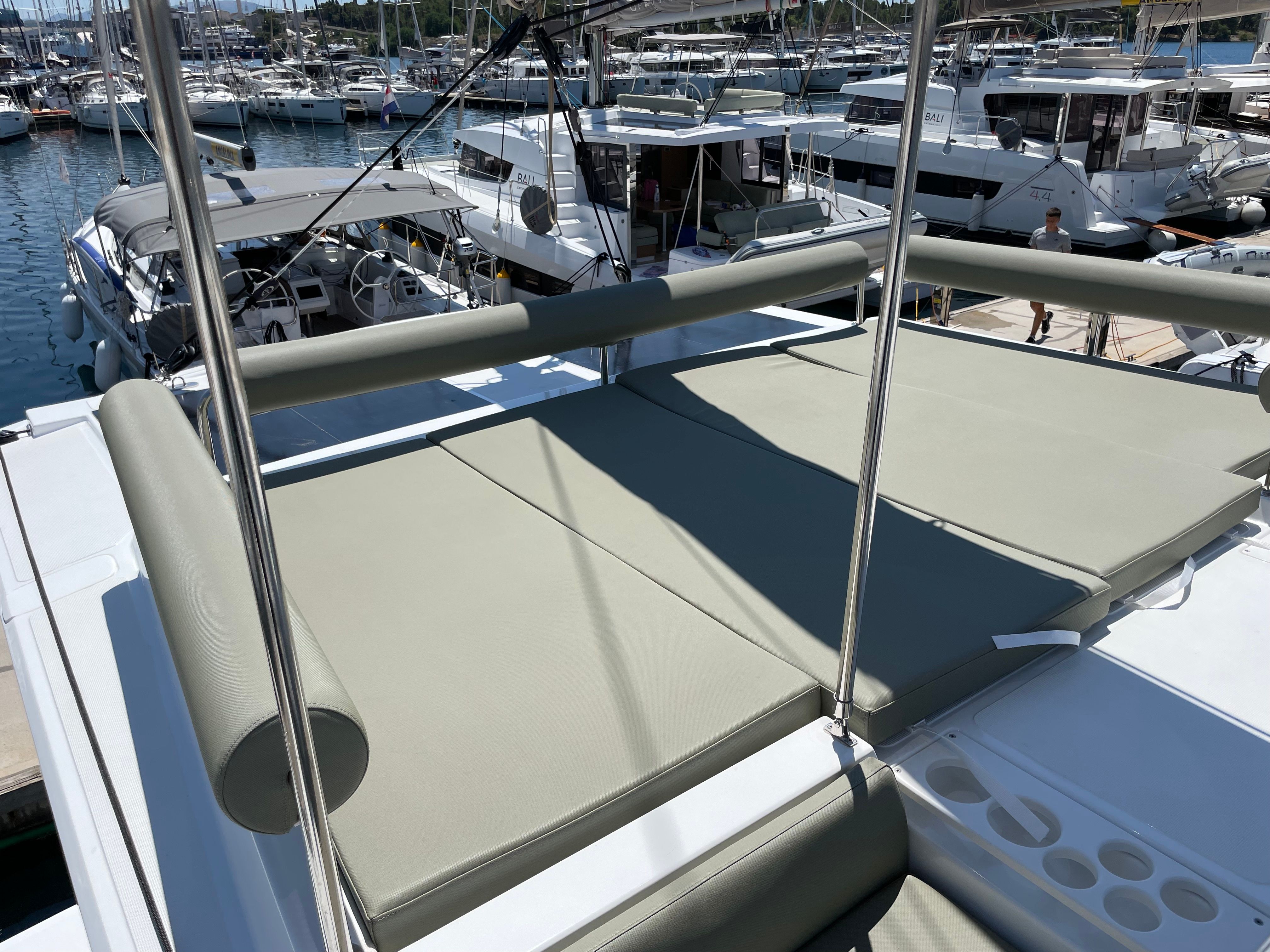 Bali Catspace | Warm Breeze