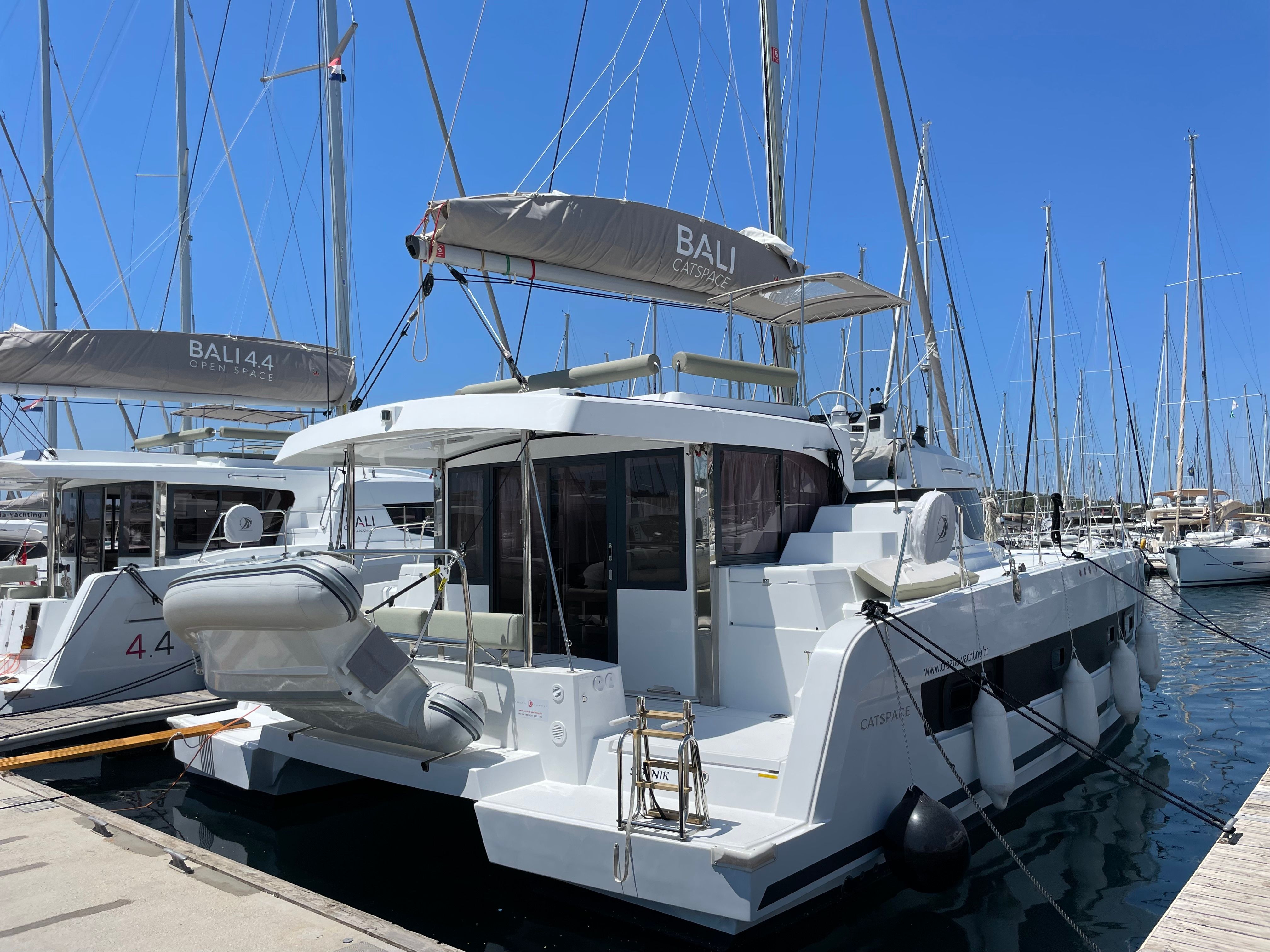 Bali Catspace | Warm Breeze