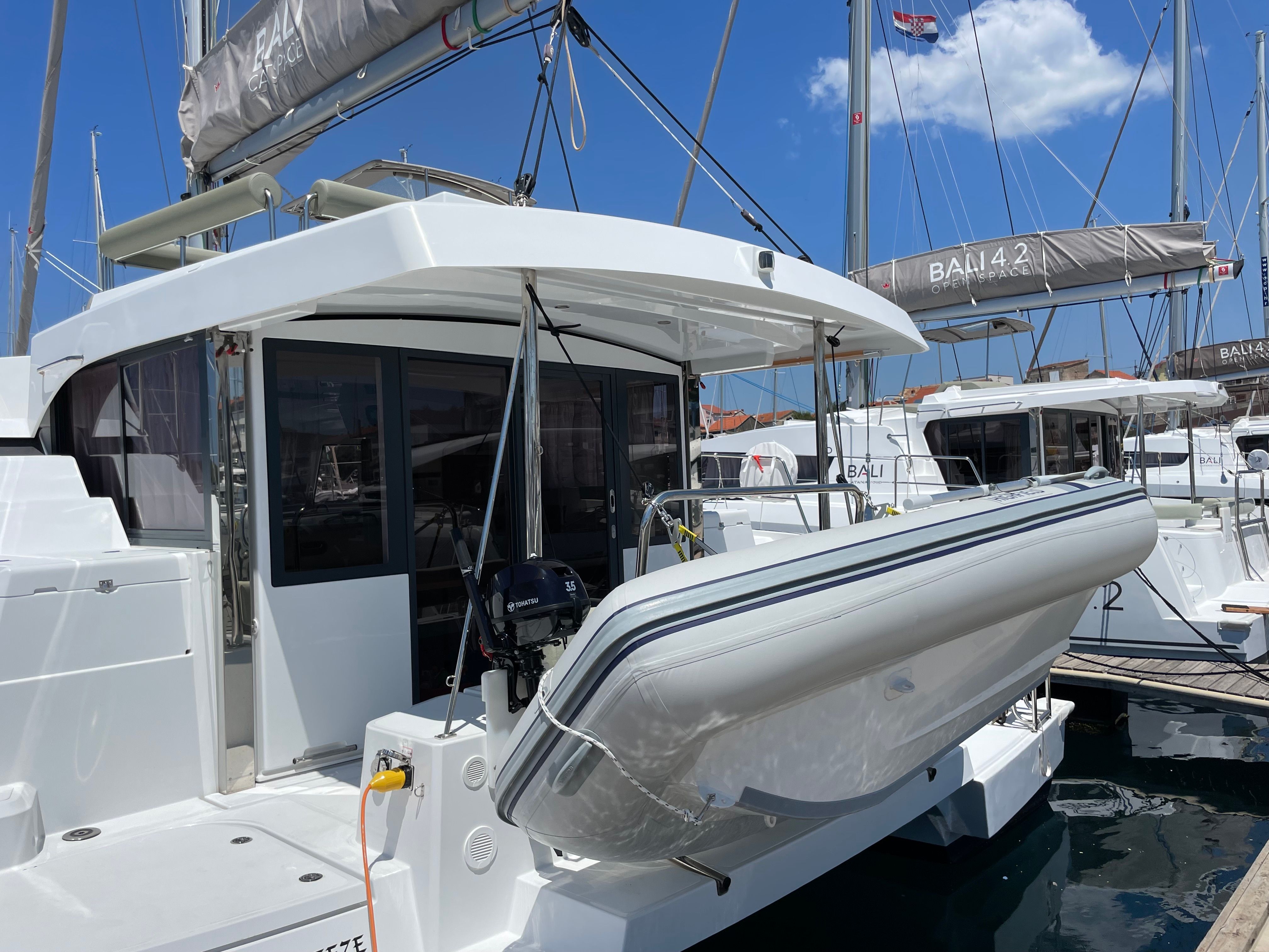 Bali Catspace | Warm Breeze