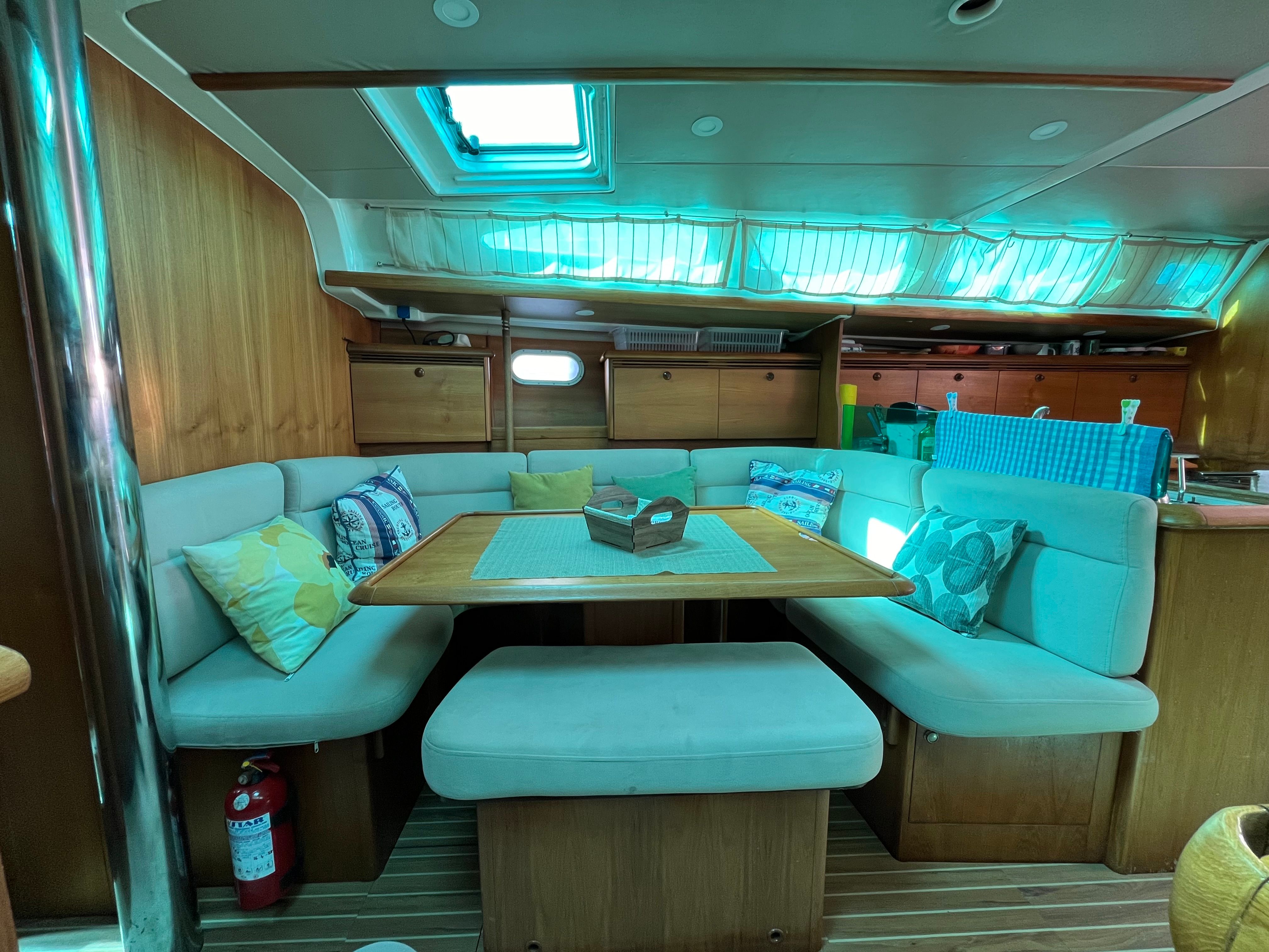 Jeanneau Sun Odyssey 43 | Pretty Girl