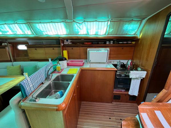 Jeanneau Sun Odyssey 43 | Pretty Girl