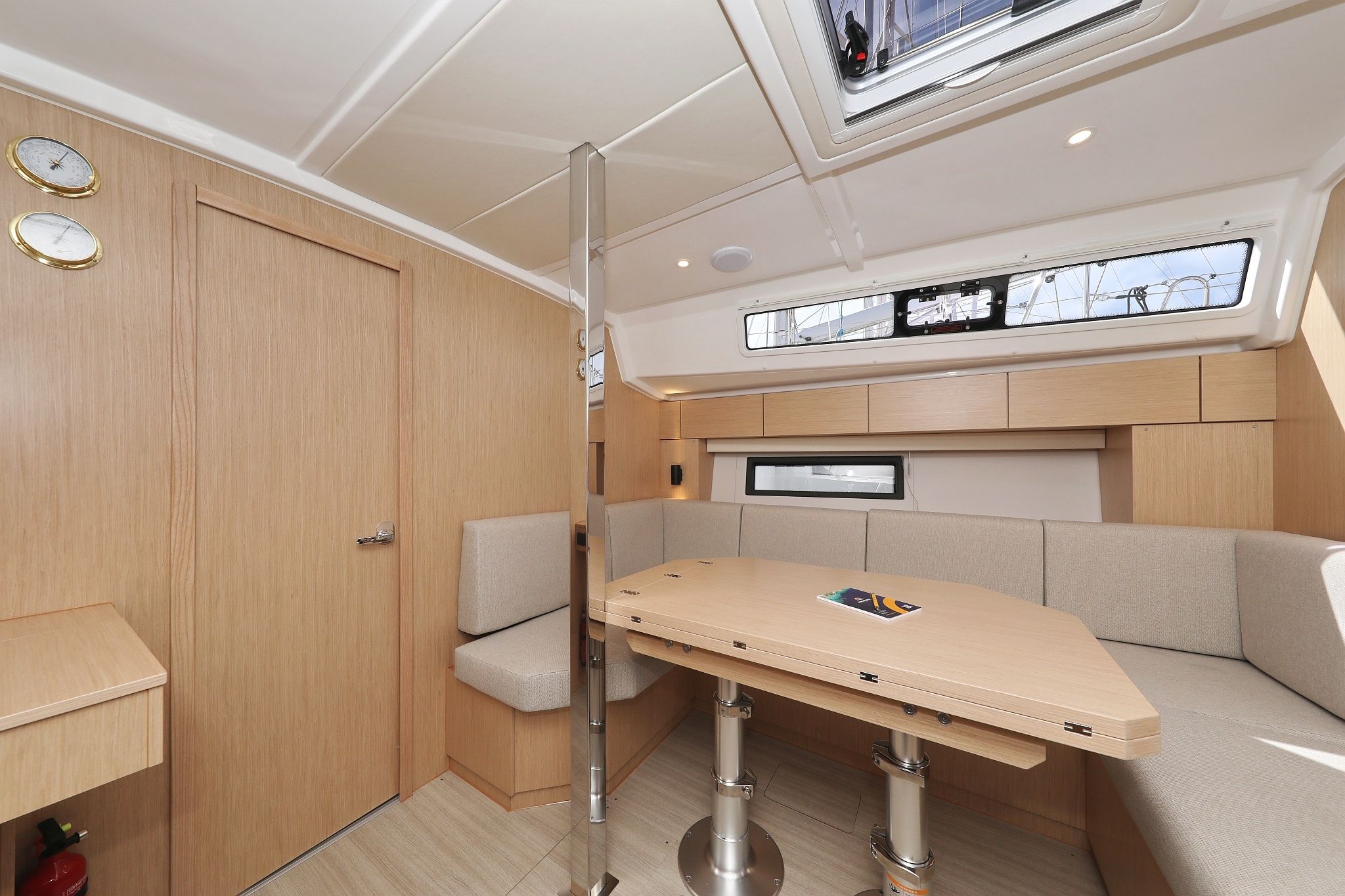 Bavaria C42 | Levente