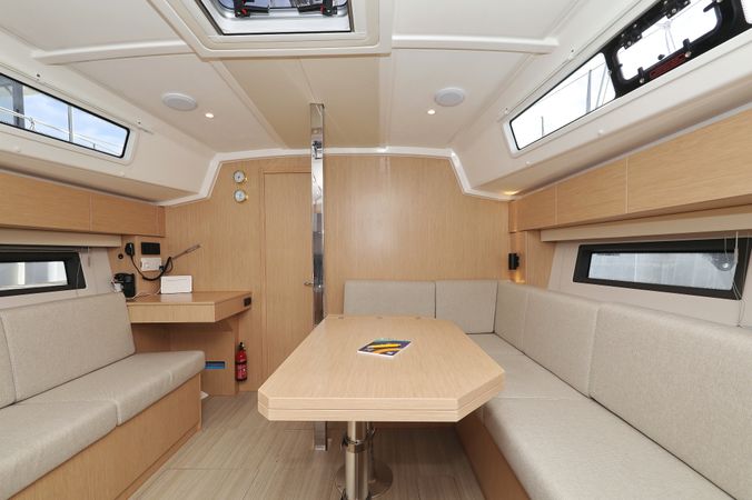Bavaria C42 | Levente