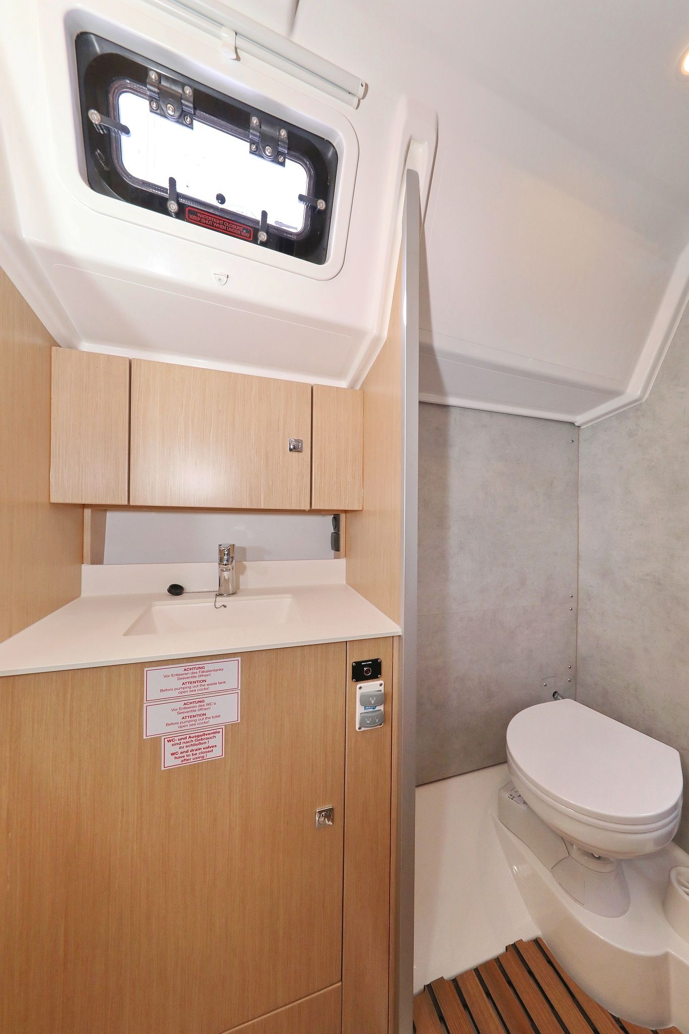 Bavaria C42 | Levente