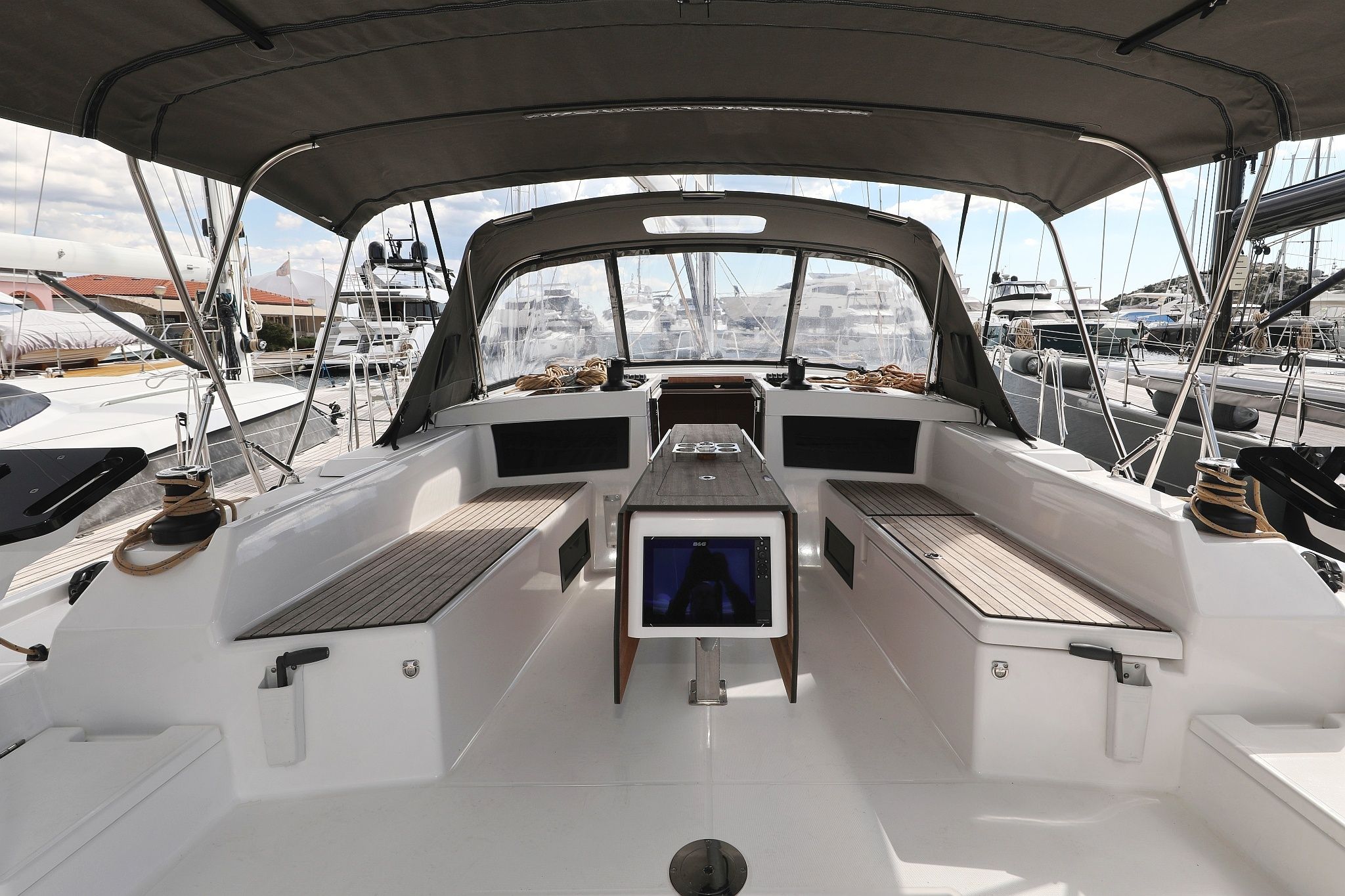 Dufour 470 | Energy
