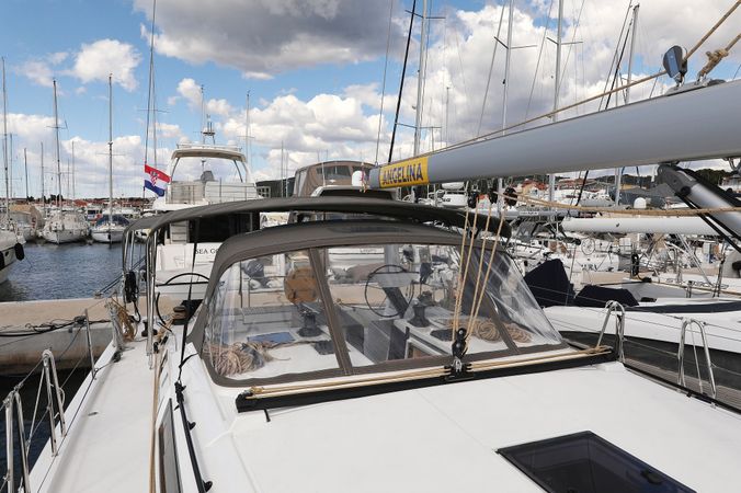 Dufour 470 | Energy