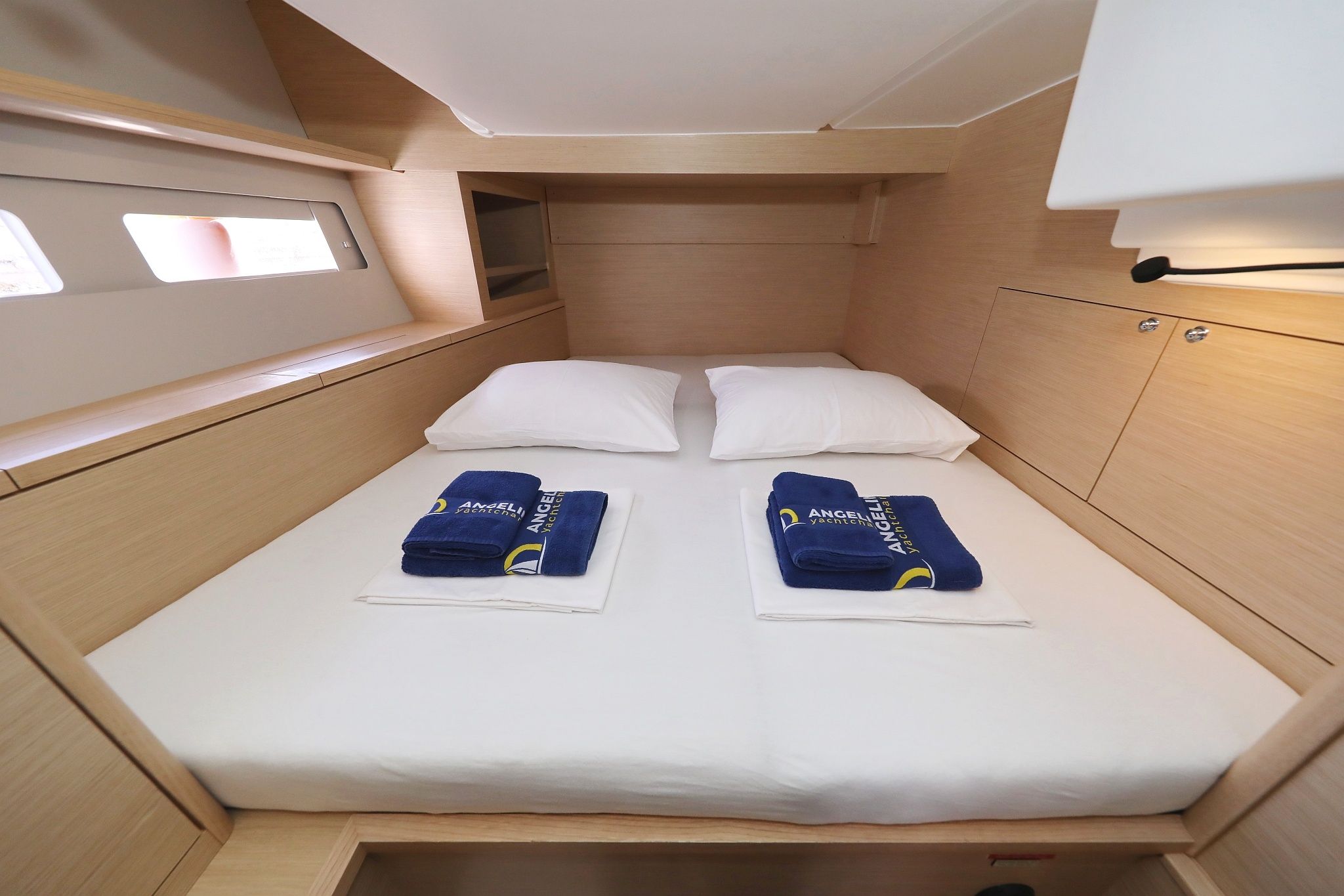 Dufour 530 | Dreamweaver