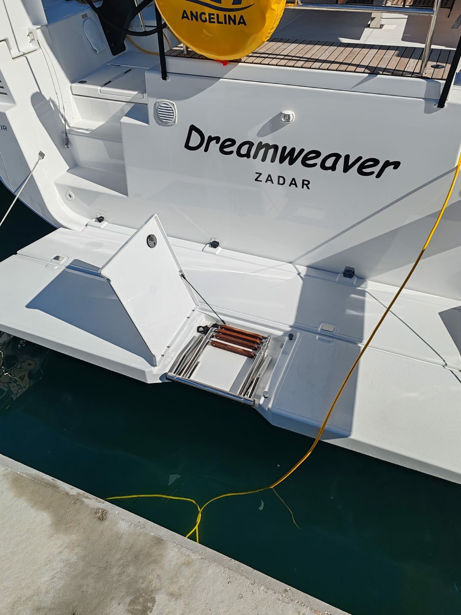 Dufour 530 | Dreamweaver