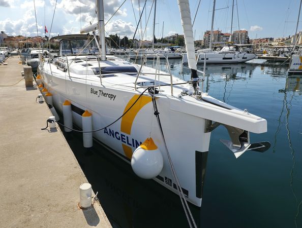 Dufour 530 | Blue Therapy