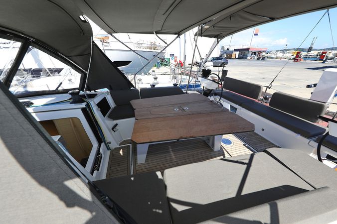 Dufour 44 | Timeless