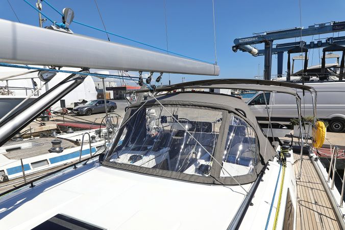 Dufour 44 | Timeless