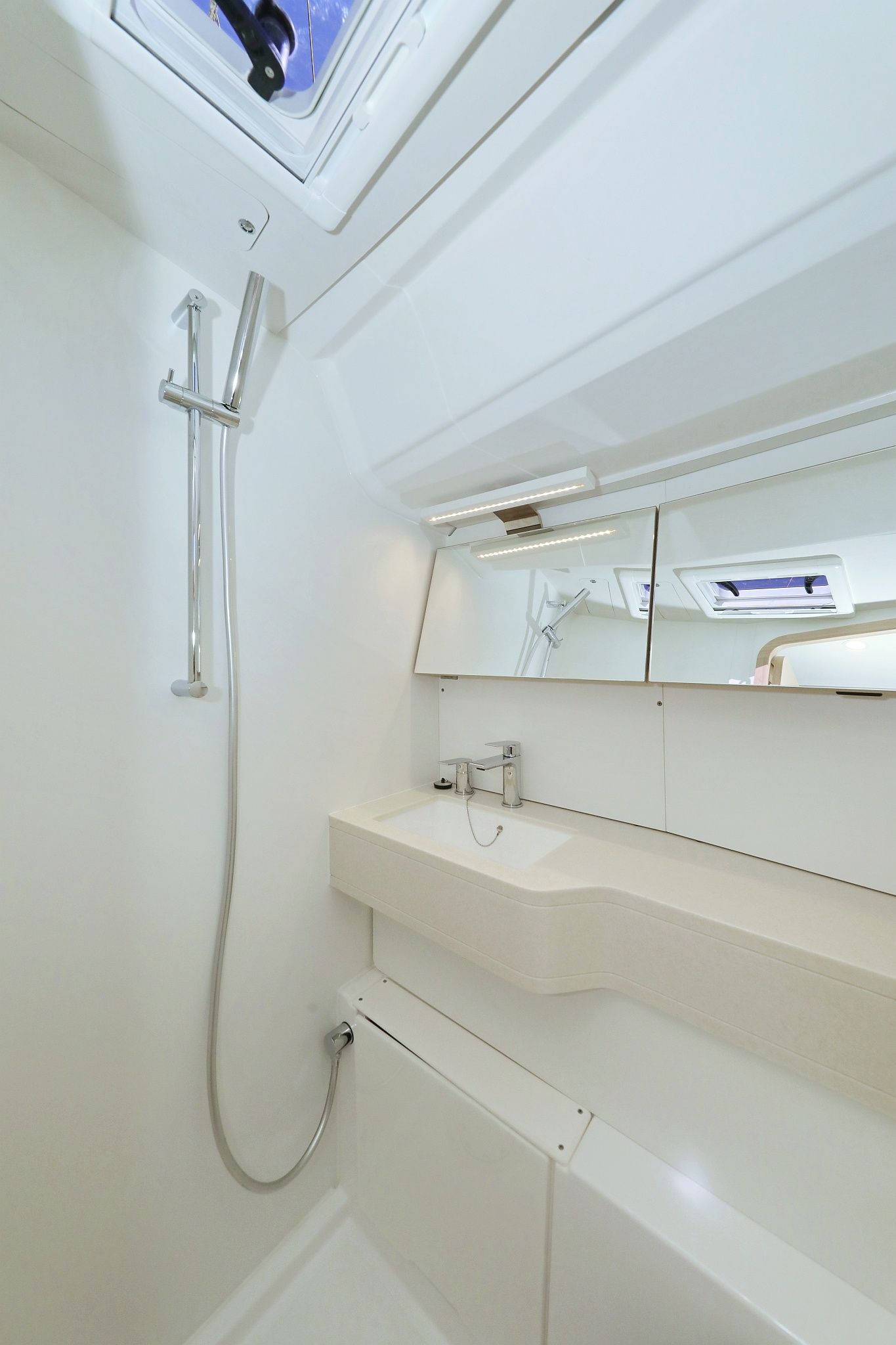 Dufour 44 | Timeless