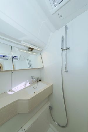 Dufour 44 | Timeless