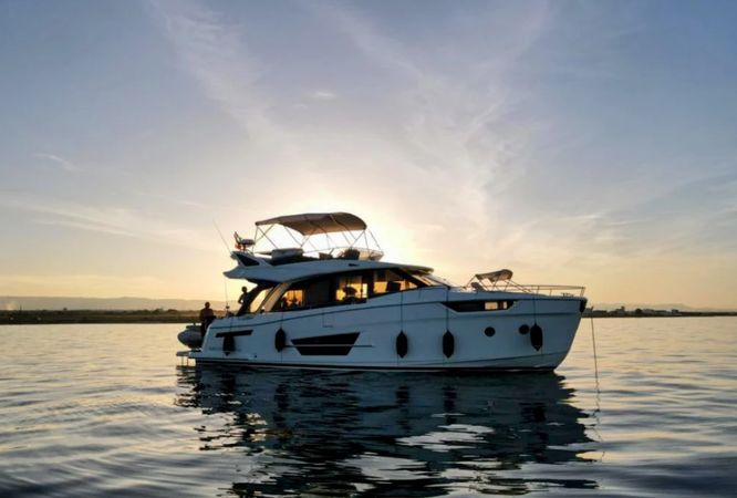 Greenline 45 Fly Hybrid | Pure