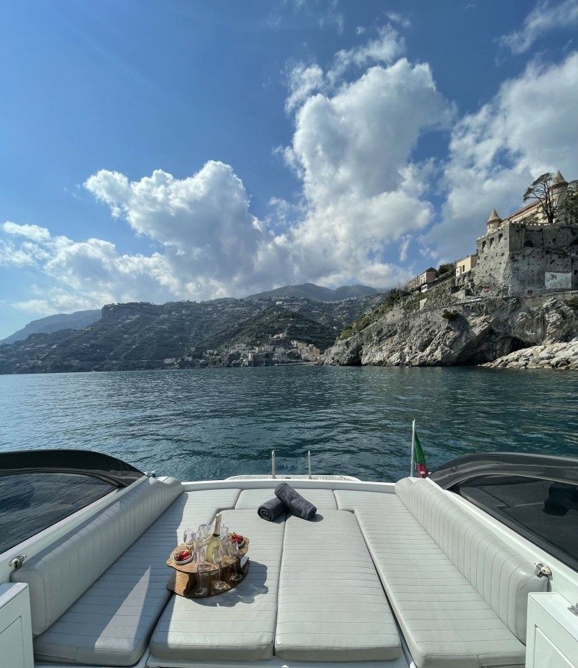 Pershing 33 | Beatrice