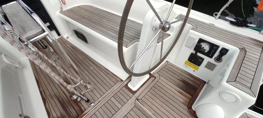 Hanse 315 | Mola 24 Breege