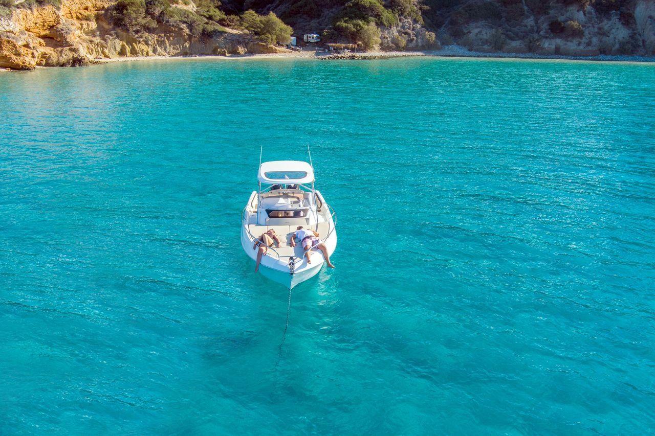 Beneteau Flyer 9 Sundeck | Incredible Too