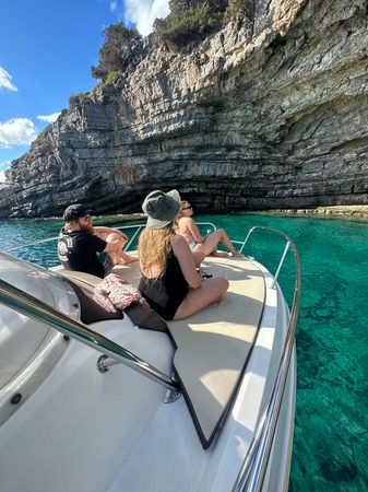 Beneteau Flyer 9 Sundeck | Incredible Too