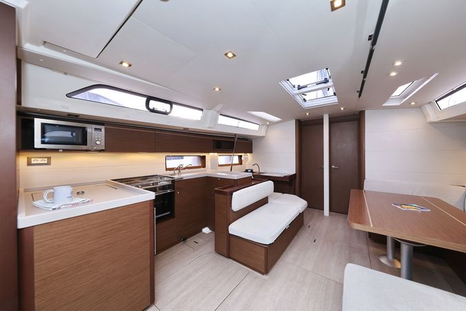 Beneteau Oceanis 51.1 | Seaduction