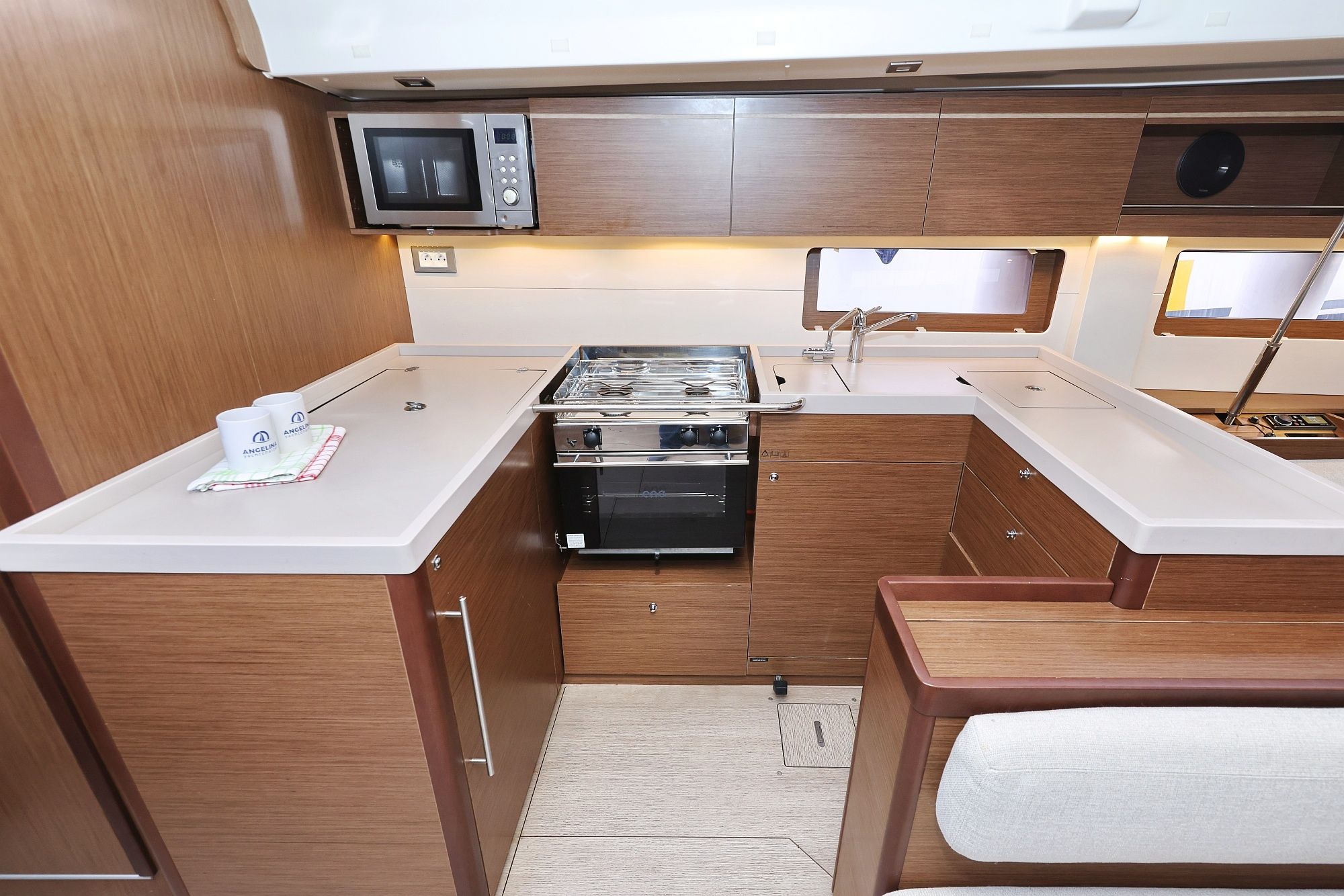 Beneteau Oceanis 51.1 | Seaduction