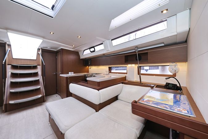 Beneteau Oceanis 51.1 | Seaduction