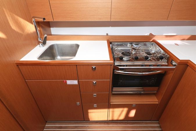 Bavaria C42 | Summertime