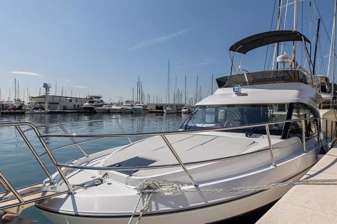 Beneteau Antares 11 Fly | Desiree