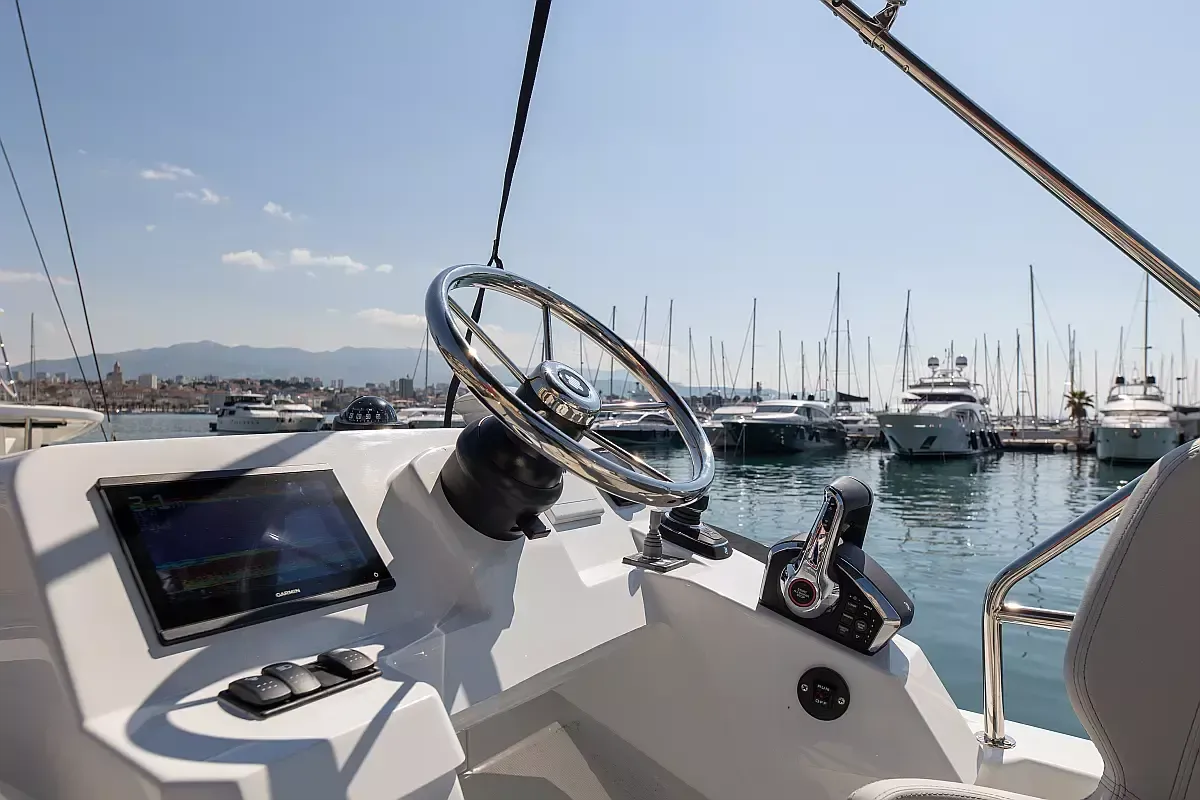 Beneteau Antares 11 Fly | Desiree