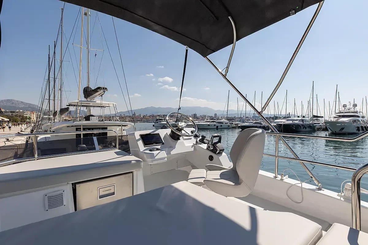Beneteau Antares 11 Fly | Desiree