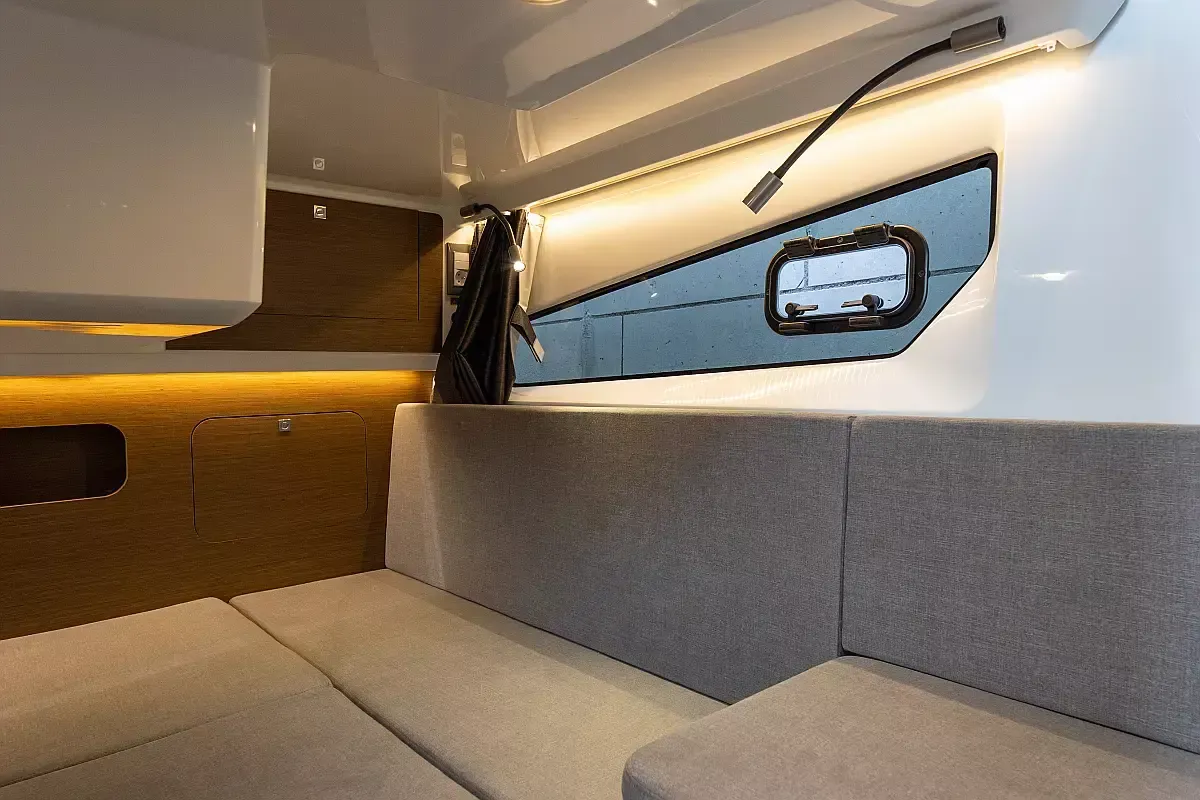 Beneteau Antares 11 Fly | Desiree