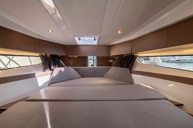 Beneteau Antares 11 Fly | Desiree
