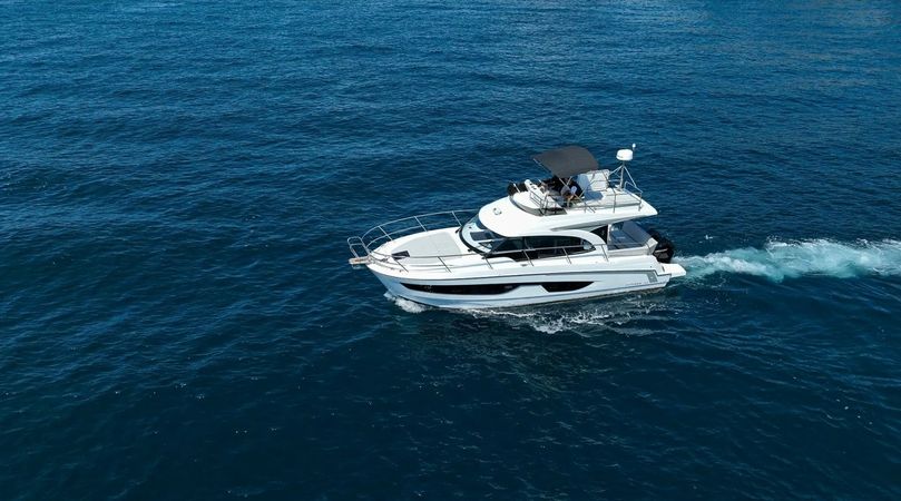 Beneteau Antares 11 Fly | Desiree