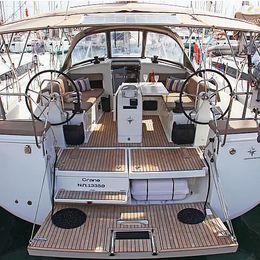 Jeanneau Sun Odyssey 440 | Crane