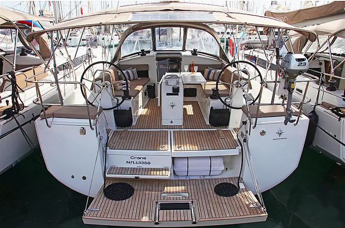 Jeanneau Sun Odyssey 440 | Crane