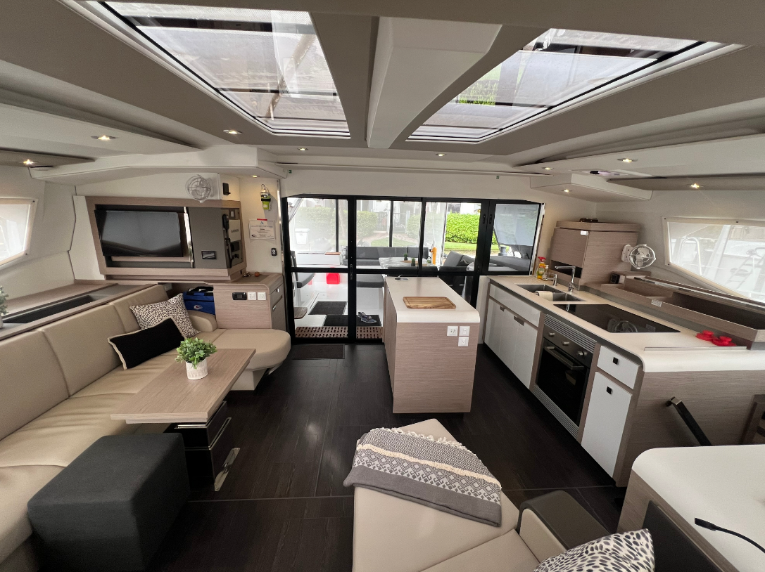 Fountaine Pajot Aura 51 | Amajen