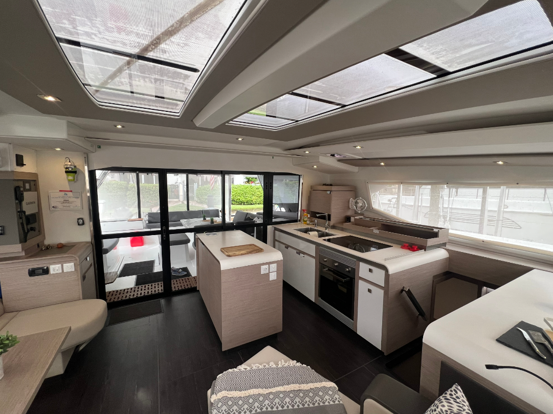 Fountaine Pajot Aura 51 | Amajen