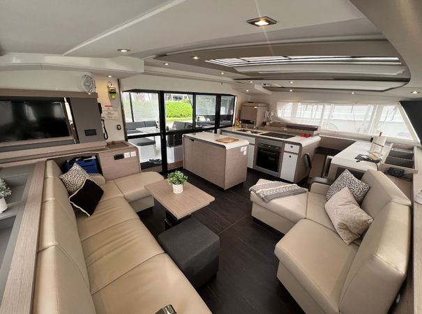 Fountaine Pajot Aura 51 | Amajen
