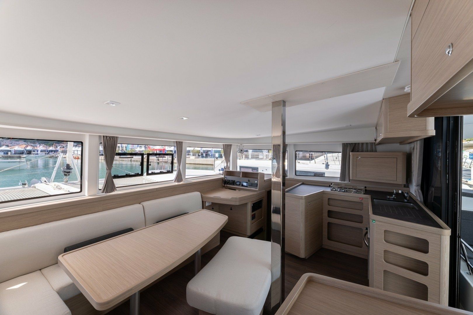 Lagoon 42 | Aventus
