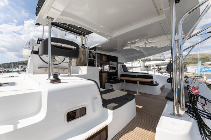 Lagoon 42 | Aventus