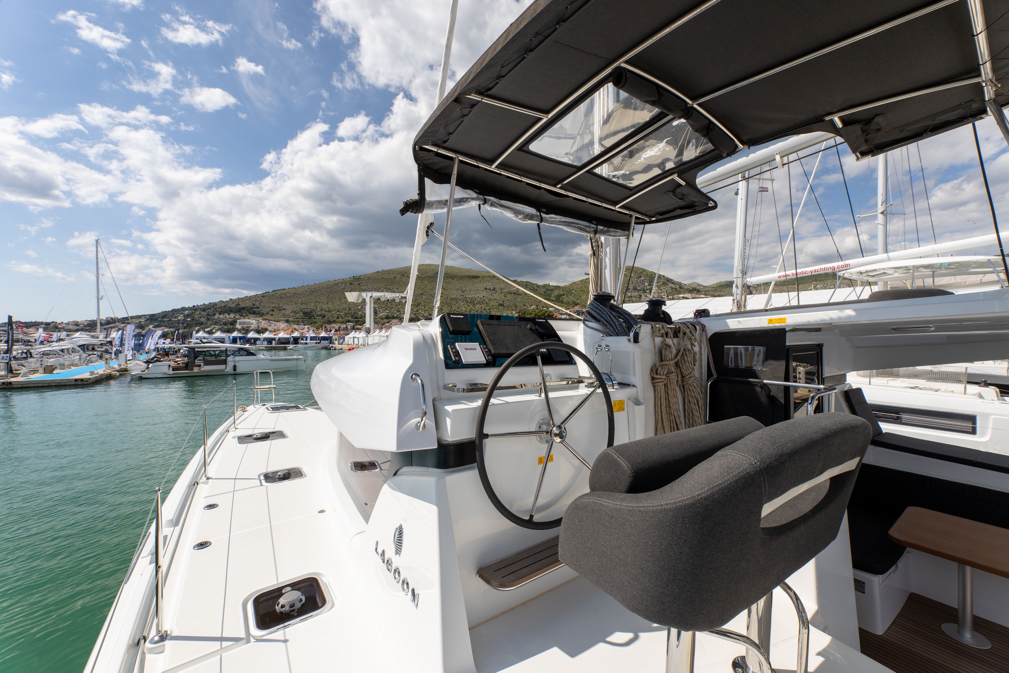 Lagoon 42 | Aventus