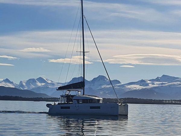 Lagoon 40 | Arctic Charm