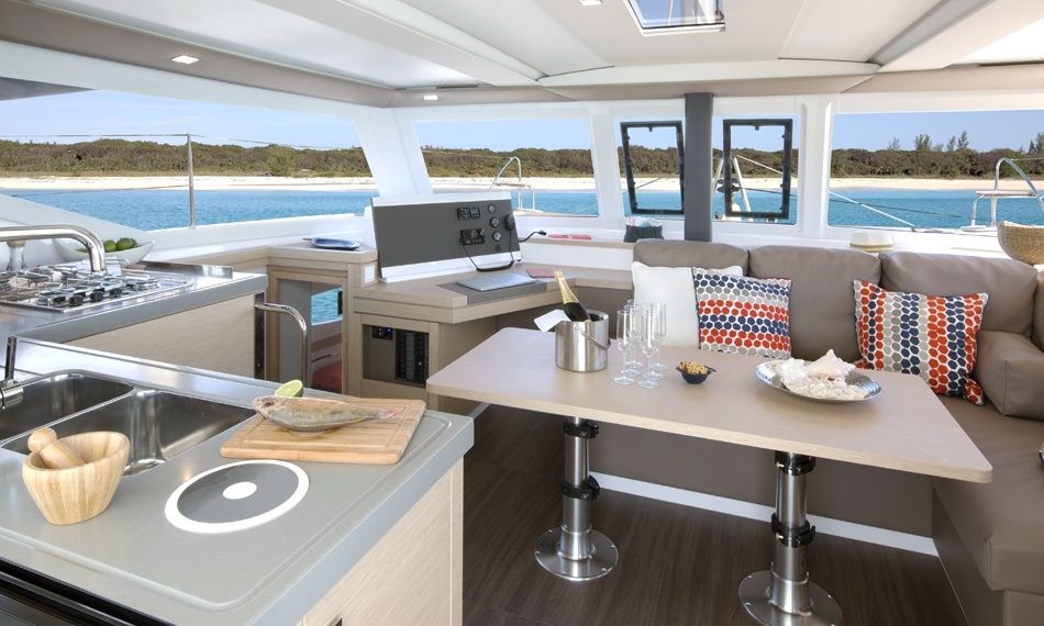 Fountaine Pajot Lucia 40 | Stella Luna